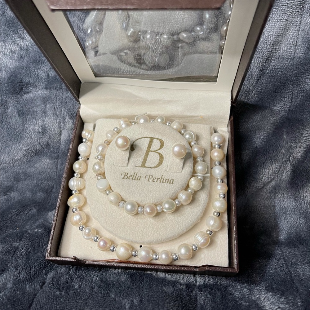Bella Perlina 3 piece freshwater pearl set